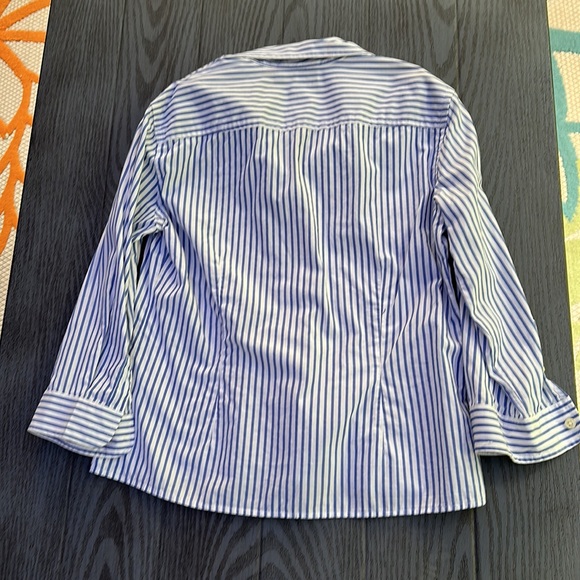 Ralph Lauren top- Like new - Picture 4 of 4